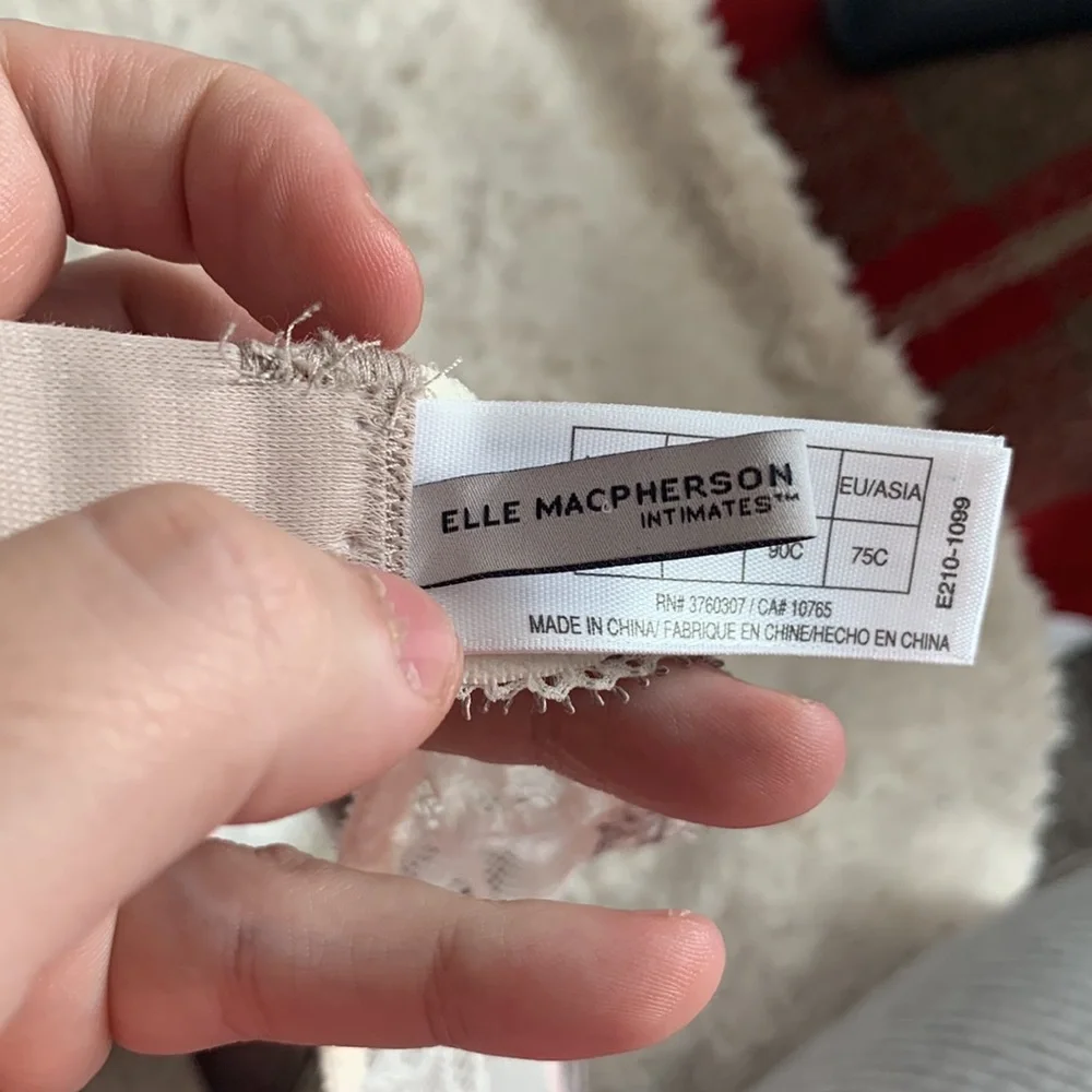 Cute bra Elle Macpherson intimates wear - Picture 2 of 2